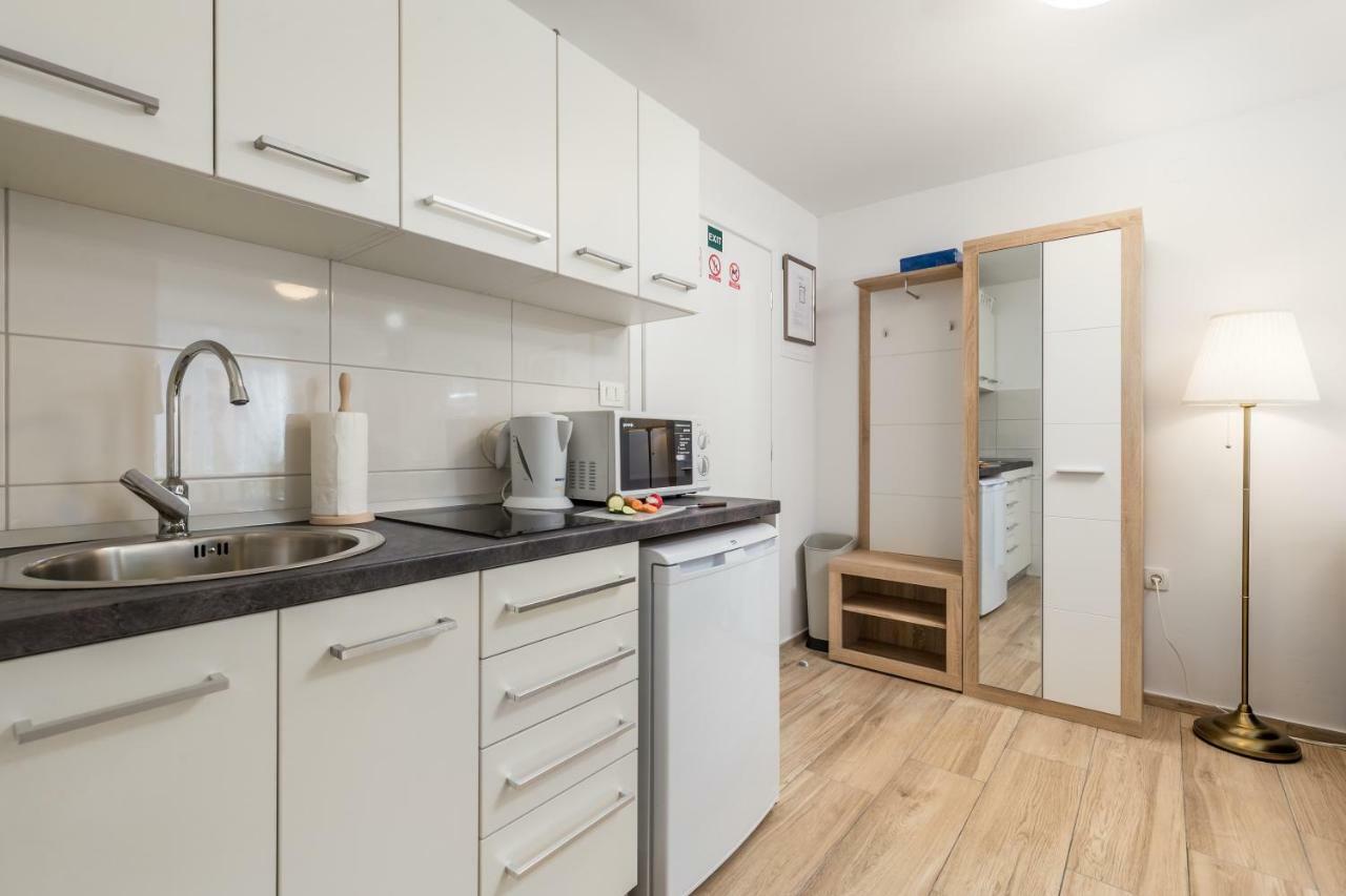 Adeona Apartments Rijeka Bagian luar foto